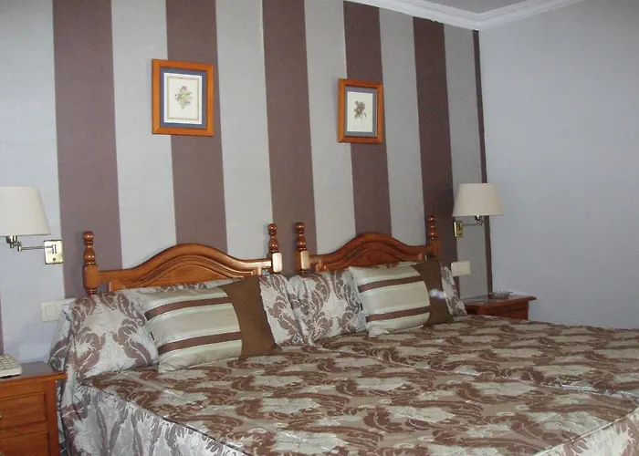 ホテル Victoria サフラ